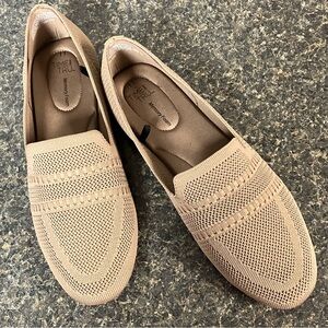 3/20  nwot time and tru tan woven loafers or flats 11